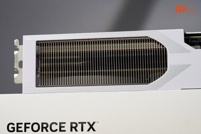 GeForce RTX5070Ti天梯榜评测：DLSS4加大显存非旗舰卡也能玩4K(图17)