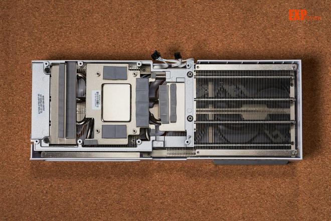 GeForce RTX5070Ti天梯榜评测：DLSS4加大显存非旗舰卡也能玩4K(图20)