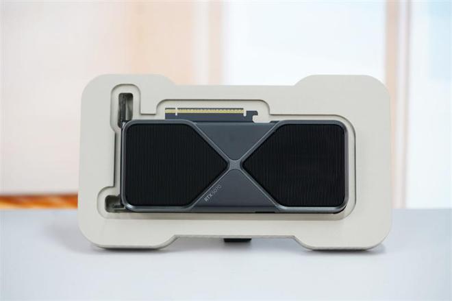 NVIDIA RTX 5070首发评测：DLSS 4提升超4倍！4K游戏不再是高端玩家专属(图4)