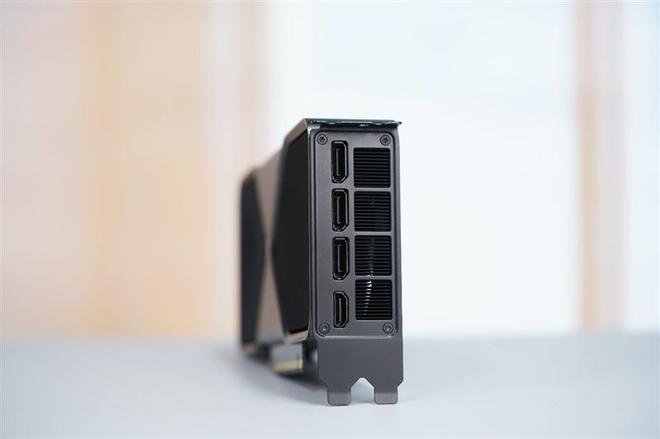 NVIDIA RTX 5070首发评测：DLSS 4提升超4倍！4K游戏不再是高端玩家专属(图9)