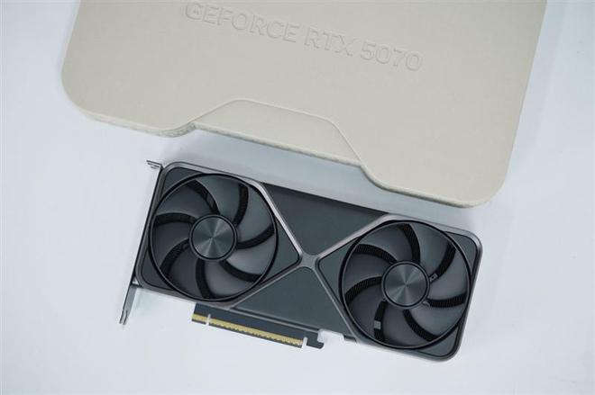 NVIDIA RTX 5070首发评测：DLSS 4提升超4倍！4K游戏不再是高端玩家专属(图28)