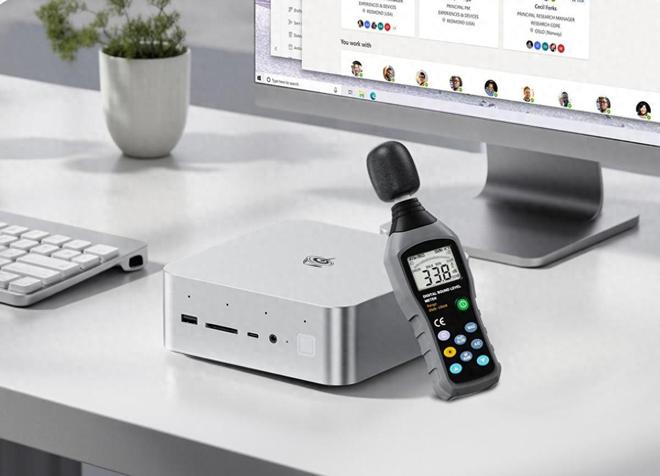 可玩性超高的迷你主机：玩游戏或部署本地大模型都行！可扩展显卡