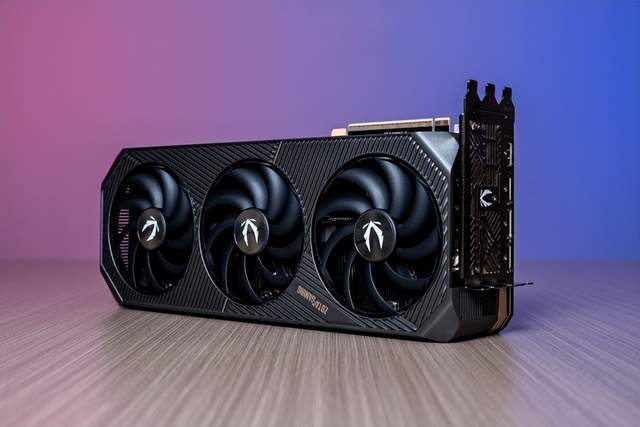 当下旗舰的最优选:索泰 RTX 5090 D SOLID评测(图3)